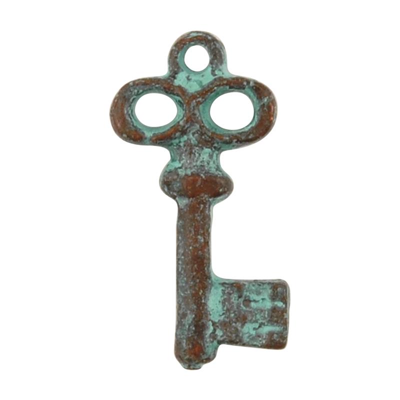 Casting Charms Wholesale 8x17mm Key Green Patina Tamara
