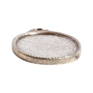 Nunn Design-Bezel-29x17mm Ornate Flat Tag Oval-Antique Silver