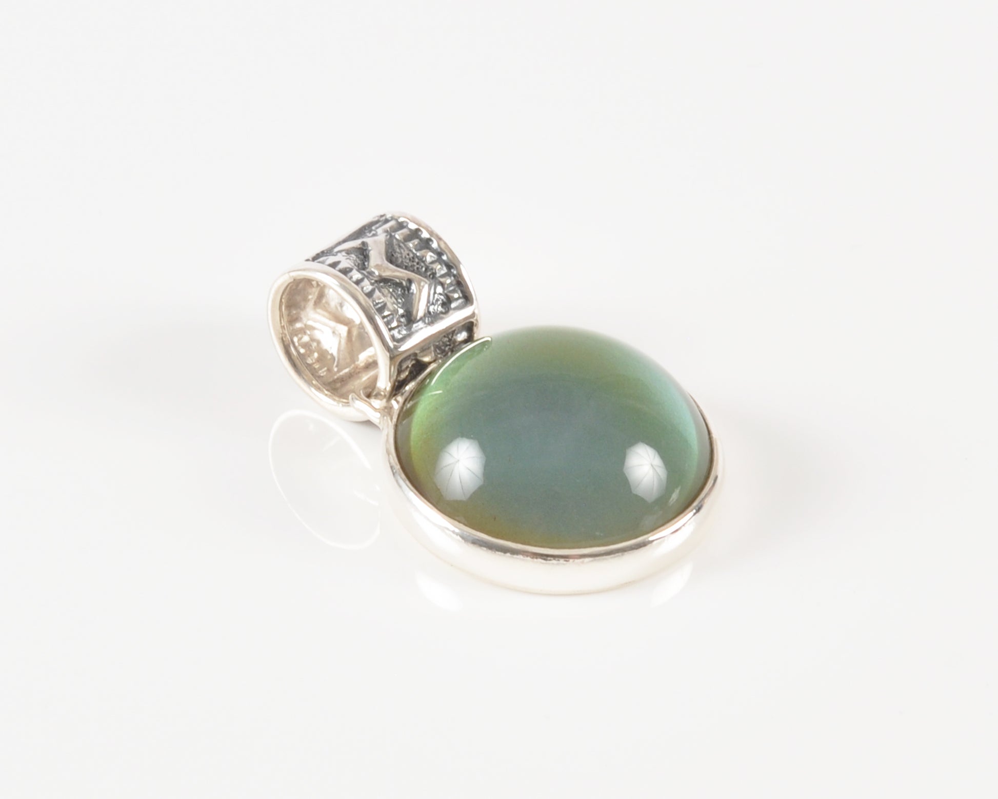 Mirage-21x9mm Medium Mood-Sterling Silver-Color Changing-Quantity 1 Jewel Pendant Tamara Scott Designs