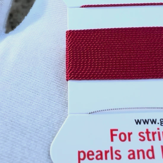 Griffin natural silk bead cord size 4 red with attached twisted needle 2 meter card