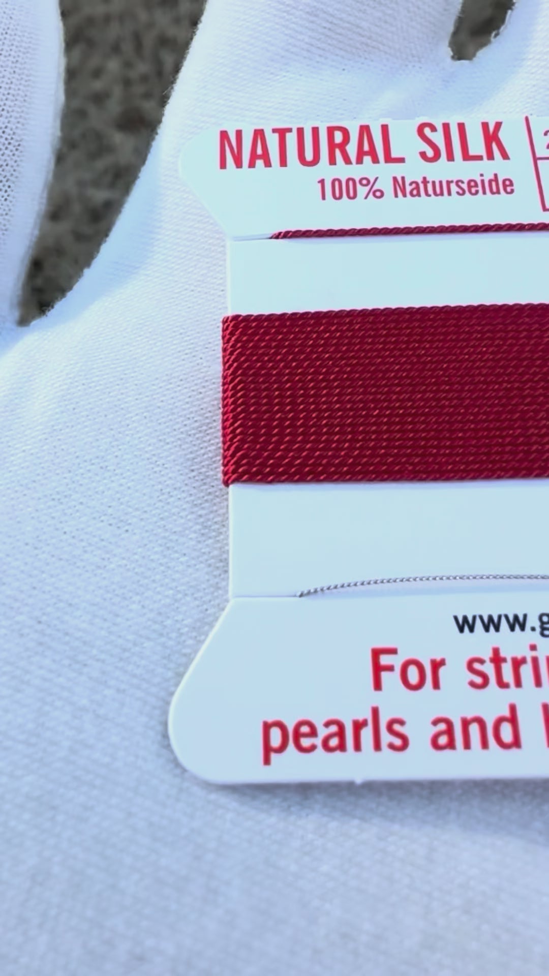 Griffin natural silk bead cord size 4 red with attached twisted needle 2 meter card