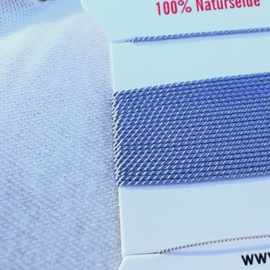 Griffin natural silk bead cord size 4 lilac with attached twisted needle 2 meter card