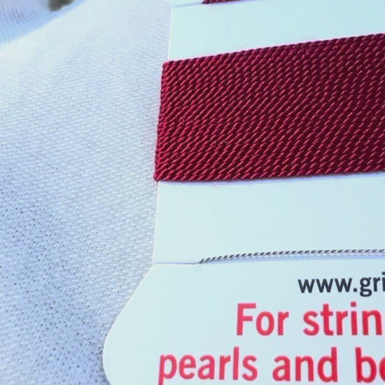 Griffin natural silk bead cord size 4 garnet with attached twisted needle 2 meter card