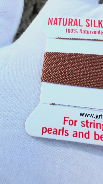 Griffin natural silk bead cord size 4 cornelian with attached twisted needle 2 meter card