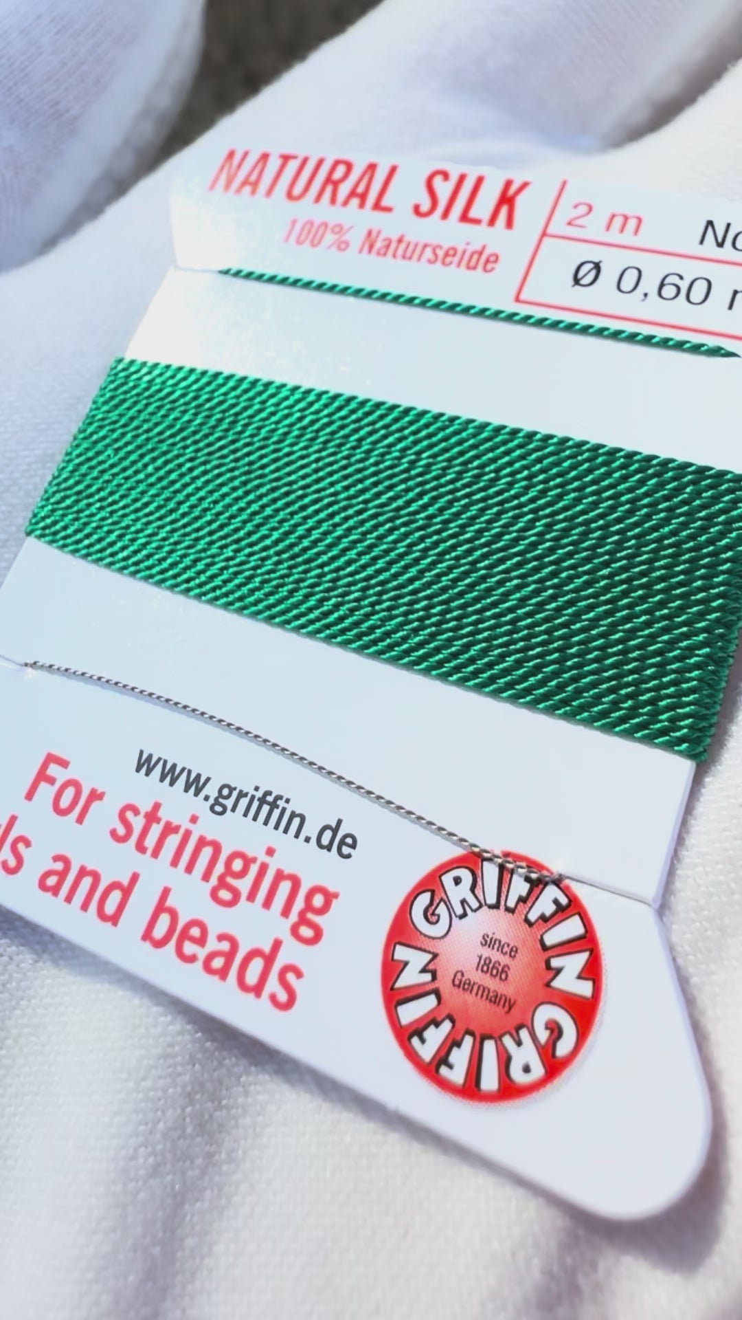 Griffin natural silk bead cord size 4 green with attached twisted needle 2 meter card
