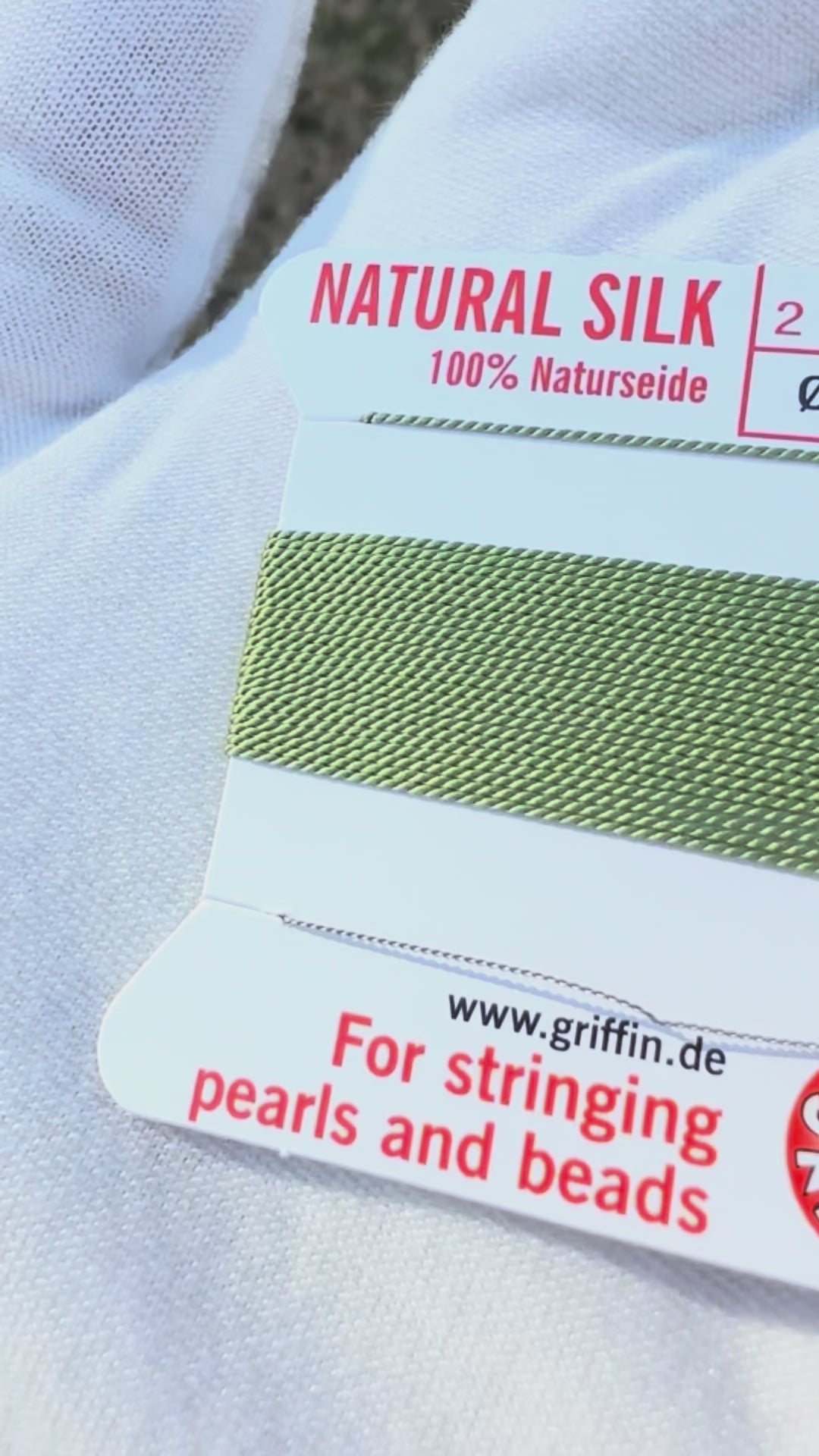 Griffin natural silk bead cord size 4 jade green with attached twisted needle 2 meter card