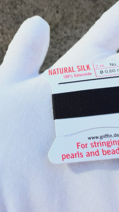 Griffin natural silk bead cord size 4 black with attached twisted needle 2 meter card