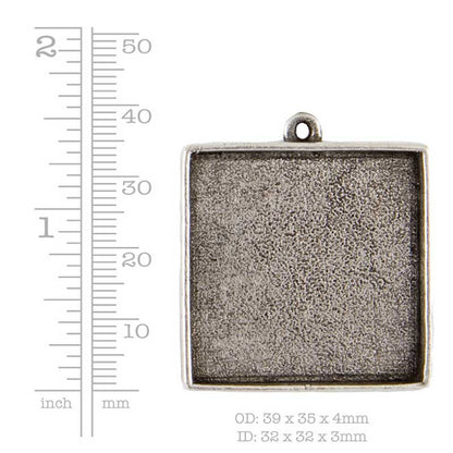 Nunn Design-Bezel-35mm Grande Pendant Square